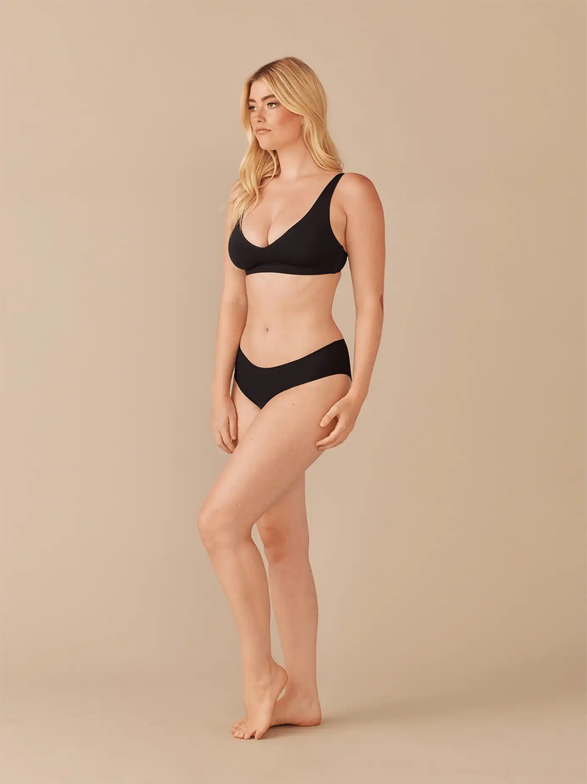 Seamless Tanga | Black