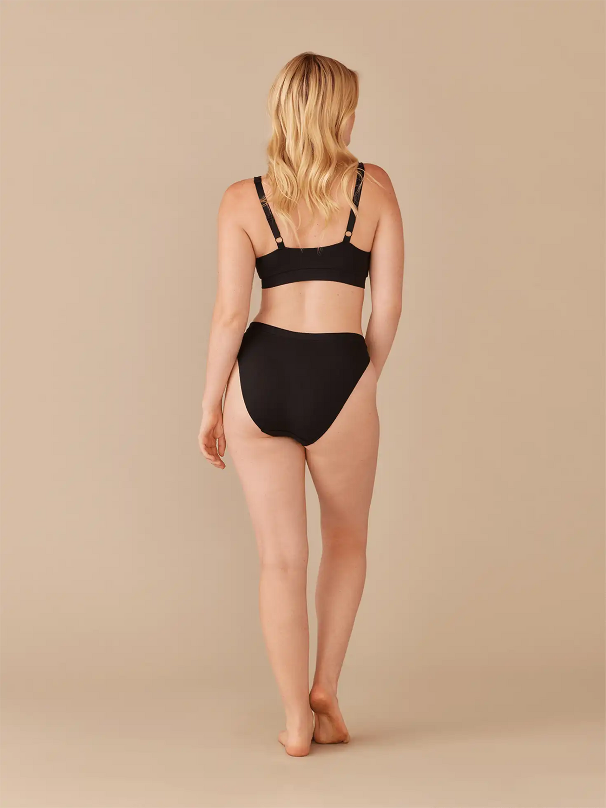UltraModal™ FeelFree High-Leg Bikini | Black