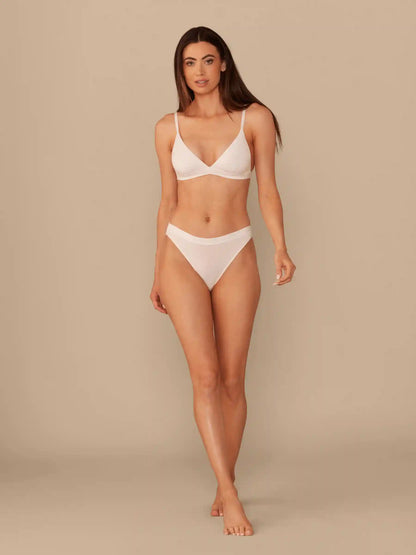 UltraModal™ FeelFree Triangle Bralette | White/White