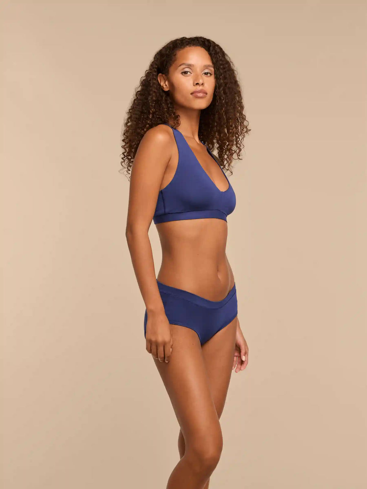 UltraModal™ FeelFree Racerback Bralette | Navy